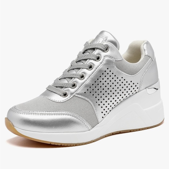 Cestfini silver wedge sneaker size 6.5 - Picture 1 of 4